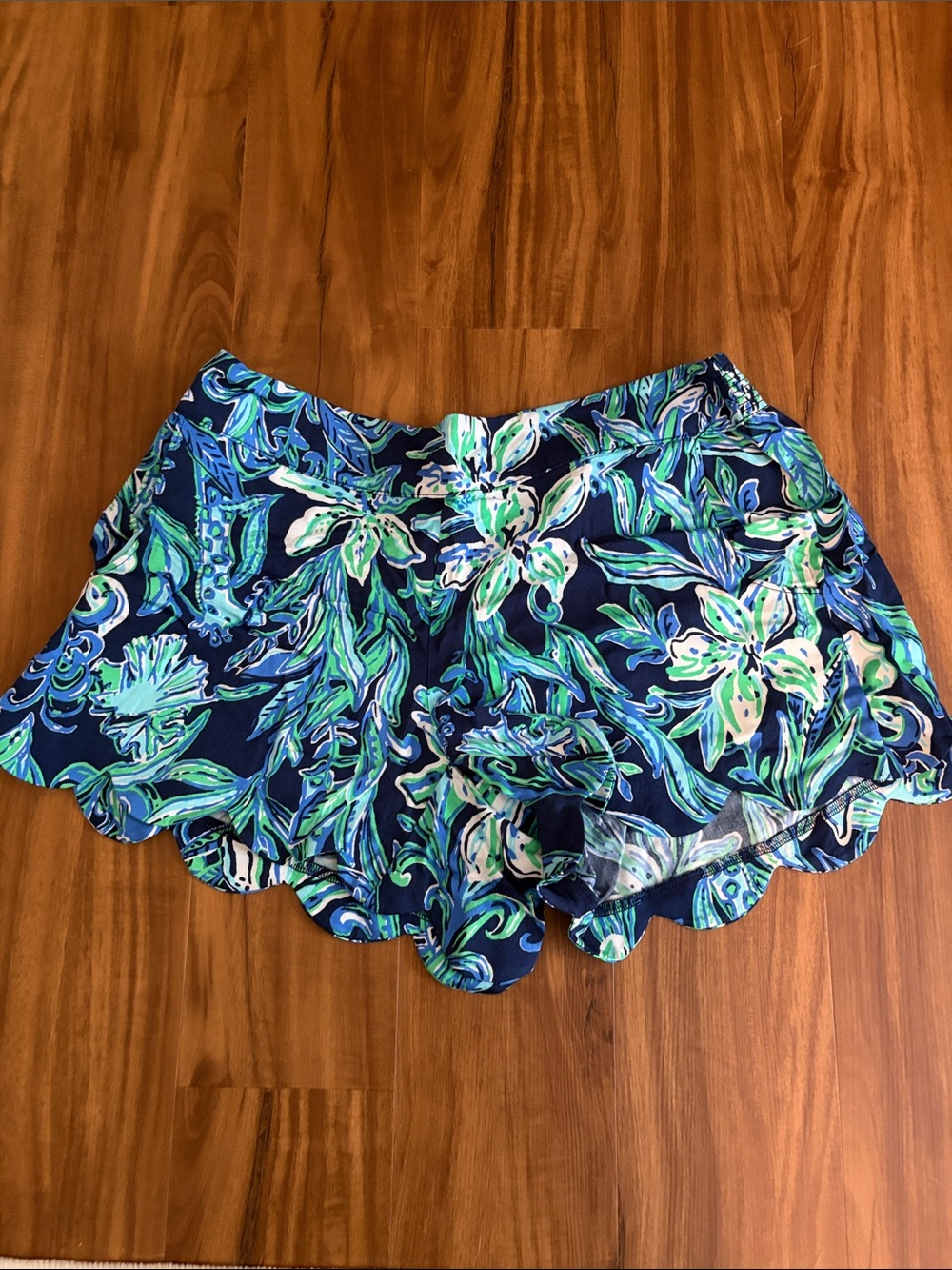 Lilly Pulitzer Navy Floral Scallop-Hem Shorts